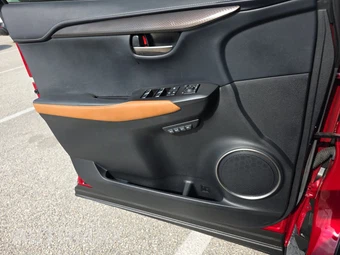 2020 Lexus NX 300 - miniatura 9