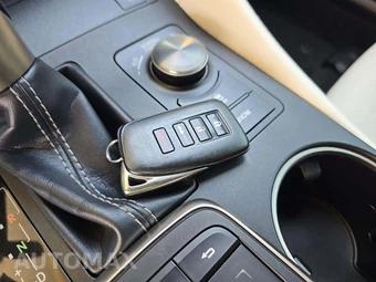 2020 Lexus RC 300 F SPORT - miniatura 8