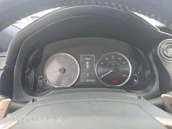 2020 Lexus RC 300 - miniatura 9