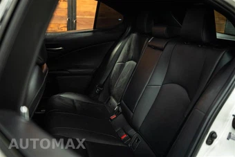 2020 Lexus UX 200 - miniatura 10