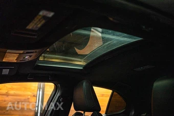 2020 Lexus UX 200 - miniatura 23