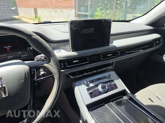 2020 Lincoln Aviator Reserve – miniatura 10