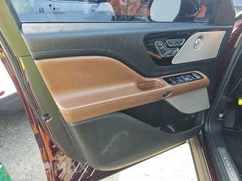 2020 Lincoln Aviator Reserve – miniatura 9