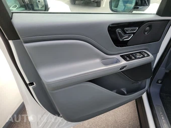 2020 Lincoln Aviator Reserve – miniatura 9