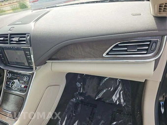 2020 Lincoln Continental Reserve – miniatura 19
