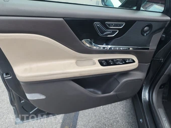 2020 Lincoln Corsair Reserve - miniatura 9