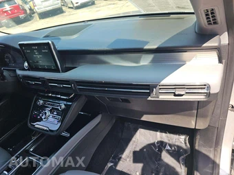2020 Lincoln Corsair Standard – miniatura 19