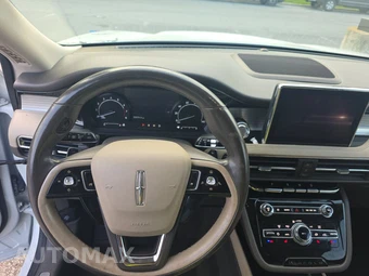 2020 Lincoln Corsair Standard – miniatura 11