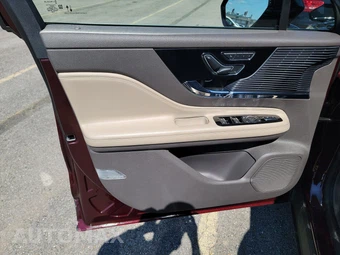 2020 Lincoln Corsair Standard - miniatura 15