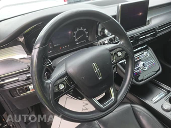 2020 Lincoln Corsair Standard – miniatura 10