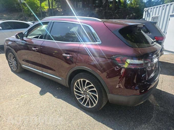 2020 Lincoln Nautilus Reserve – miniatura 2