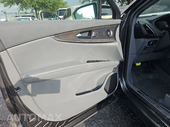 2020 Lincoln Nautilus Reserve – miniatura 9