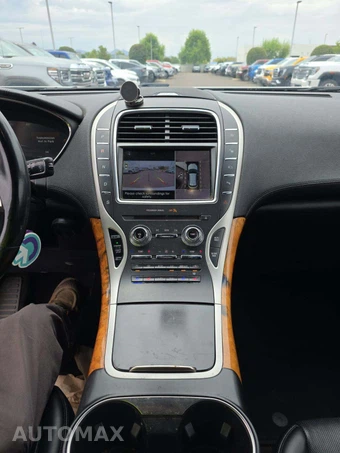 2020 Lincoln Nautilus Reserve – miniatura 10
