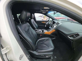 2020 Lincoln Nautilus Reserve – miniatura 18