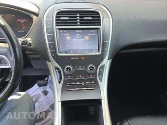2020 Lincoln Nautilus Standard – miniatura 10