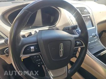 2020 Lincoln Nautilus Standard – miniatura 10