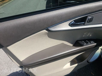 2020 Lincoln Nautilus Standard – miniatura 9