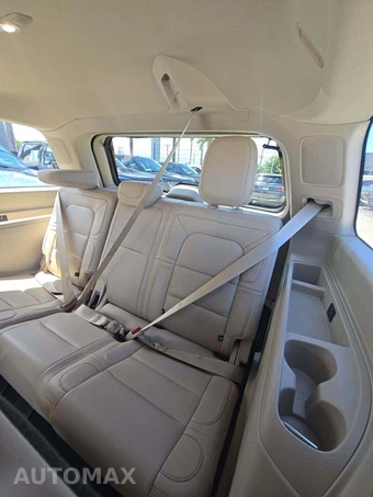 2020 Lincoln Navigator Reserve – miniatura 14