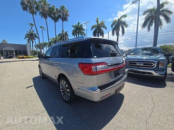 2020 Lincoln Navigator Reserve – miniatura 2