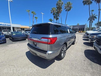 2020 Lincoln Navigator Reserve – miniatura 3