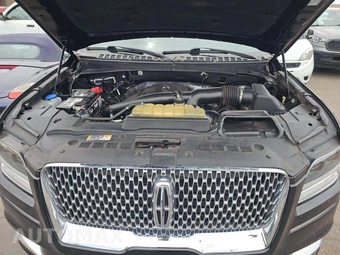2020 Lincoln Navigator Reserve – miniatura 32