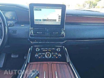 2020 Lincoln Navigator Reserve – miniatura 11