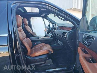 2020 Lincoln Navigator Reserve – miniatura 20