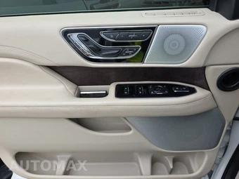 2020 Lincoln Navigator Reserve – miniatura 9