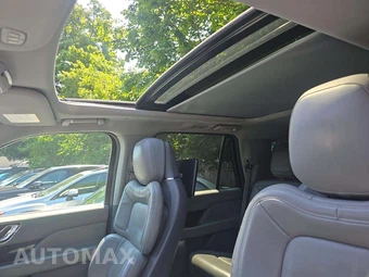 2020 Lincoln Navigator Reserve – miniatura 11