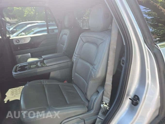 2020 Lincoln Navigator Reserve – miniatura 13