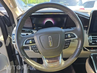 2020 Lincoln Navigator Reserve – miniatura 10