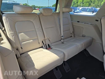 2020 Lincoln Navigator Reserve – miniatura 14
