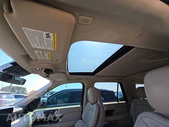 2020 Lincoln Navigator Reserve – miniatura 18