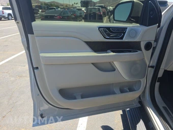 2020 Lincoln Navigator Reserve – miniatura 9