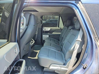 2020 Lincoln Navigator Reserve – miniatura 13