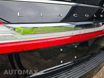 2020 Lincoln Navigator Reserve - miniatura 25