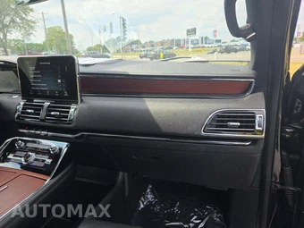 2020 Lincoln Navigator Reserve – miniatura 20