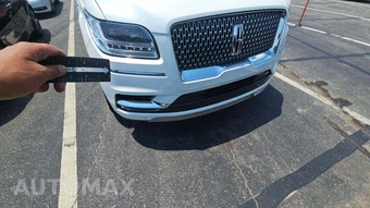 2020 Lincoln Navigator Standard – miniatura 21