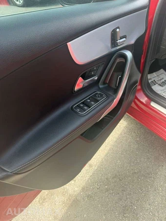 2020 Mercedes-Benz A 220 4MATIC - miniatura 8