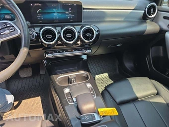 2020 Mercedes-Benz A 220 4MATIC - miniatura 10