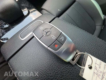 2020 Mercedes-Benz A 220 – miniatura 5