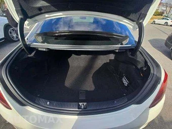 2020 Mercedes-Benz AMG C 63 Sedan - miniatura 14