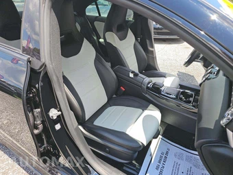 2020 Mercedes-Benz AMG CLA 35 4MATIC - miniatura 18