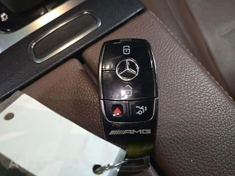 2020 Mercedes-Benz AMG CLA 35 4MATIC - miniatura 8