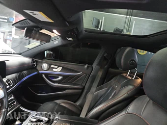 2020 Mercedes-Benz AMG E 53 4MATIC Sedan - miniatura 17