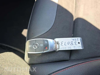 2020 Mercedes-Benz AMG GLC 43 4MATIC – miniatura 8