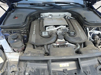 2020 Mercedes-Benz AMG GLC 63 4MATIC – miniatura 16