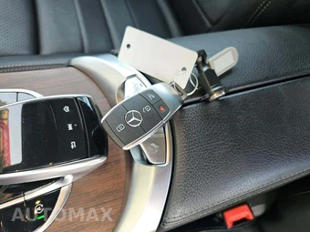 2020 Mercedes-Benz C 300 4MATIC Convertible - miniatura 8
