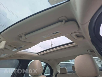 2020 Mercedes-Benz C 300 4MATIC Sedan - miniatura 11