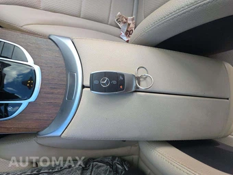 2020 Mercedes-Benz C 300 4MATIC Sedan - miniatura 8